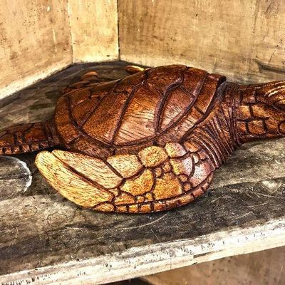 Hand carved wood seaturtle from Hawaii $40