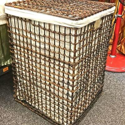 Weave basket clothes hamper $25