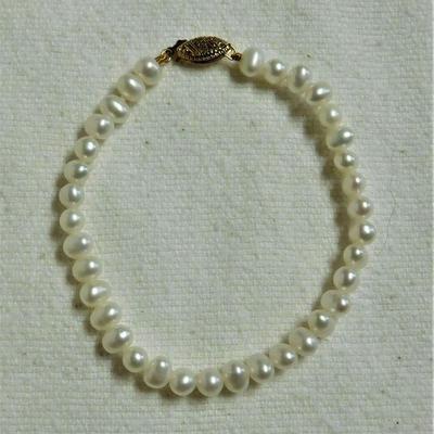 Pearl Bracelet w/ 14 k Clasp