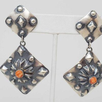 161: Beautiful Tim Yazzie Sterling Silver and Spiny Oyster Earrings, 15.6g
Beautiful Tim Yazzie Sterling Silver and Spiny Oyster...