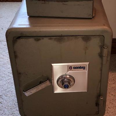 Safe (broken)
Price: $20