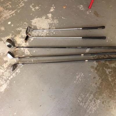 Various metal golf clubs
Price: $4 each