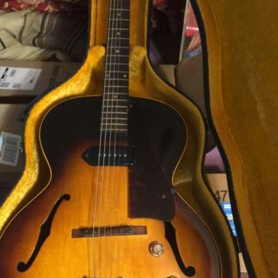 Gibson 125 electric guitar