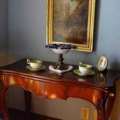 Pair of possible Gillows tea tables. Circa 1840 England. 