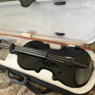 Student violin with soft-shell case