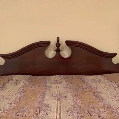 Sumter Furniture Mahogany Chippendale Four Post Bed