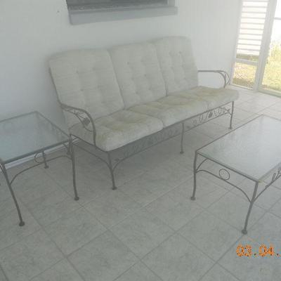 Wrought Iron Patio Furniture (Sofa, 2 Chairs, Coffee table and Side table)