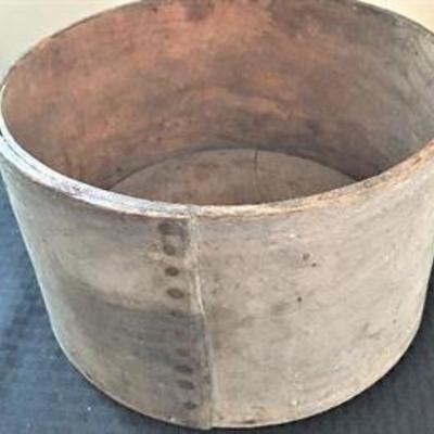 Antique wooden dry measure bowl