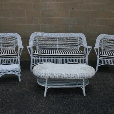 Wicker Furniture Set with Black & White Cushions 