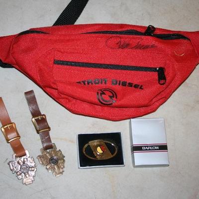 Detroit Diesel Watch Fobs & Collectables Roger Penske Autograph on Red Pack