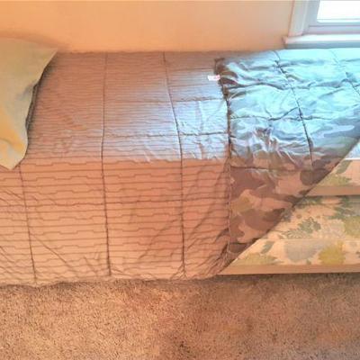 single bed with trundle.  Mattresses like new