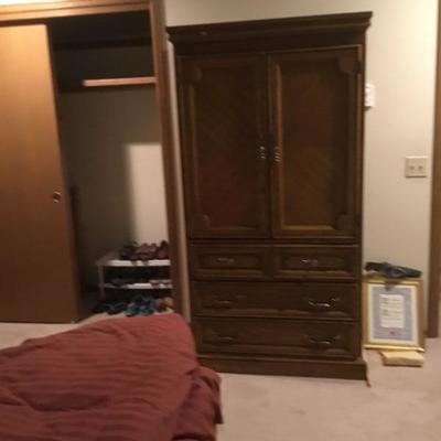 Armoire/TV cabinet