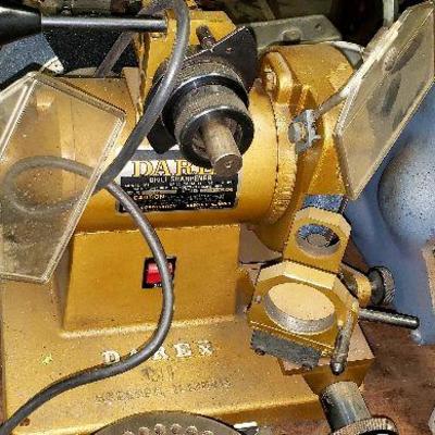 Darex M1 drill sharpener working,