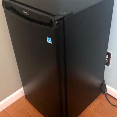 We have two of these bar-sized refrigerators.  Great for college, or in a bedroom or basement rec room.