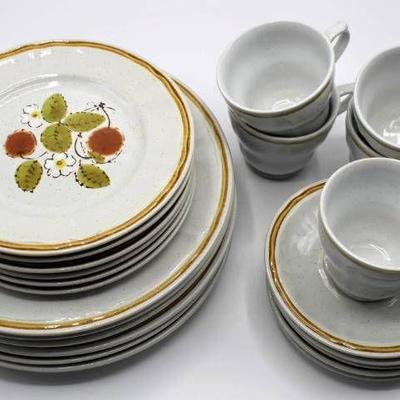 23 pc Hand Painted Stoneware Set -Berries N' Cre ...
