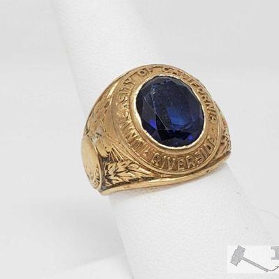 592: 10k Gold Ring, 12.3g
Measures approx 12.3g Size approx 8.5