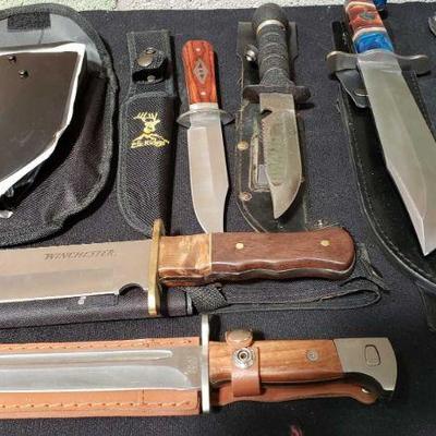 978-4 Knives, 2 Bayonets, 1 Foldable Shovel. Brands include Winchester, Elk Ridge, Timberwolf, and more
bayonet stamped USMC and Bayonet...