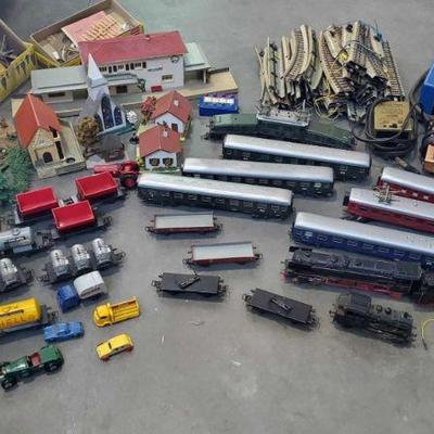 2000:Marklin HO Train Set
2 Boxes with Marklin HO Train Set Parts