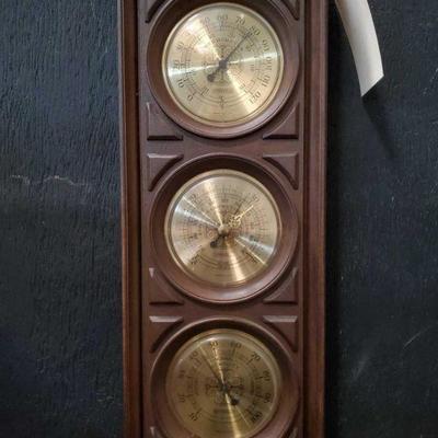 334: Antique Wall Thermometer, Barometer, and Humidity Gauge
Springfield Instrument Company Antique Wall Thermometer, Barometer, and...