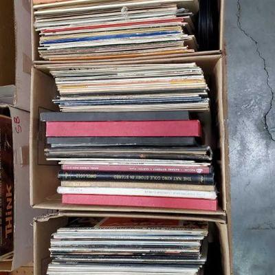 1227: 3 Boxes of Records
Including The Beatles, Julio Iglesias, quincy Jones, Johnny Mathis, Glenn Miller, Hamlet by William Shakespeare,...