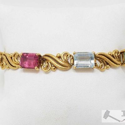 520: 18k Gold Bracelet, 24.8g
Weighs approx 24.8g Measures approximately 7.5