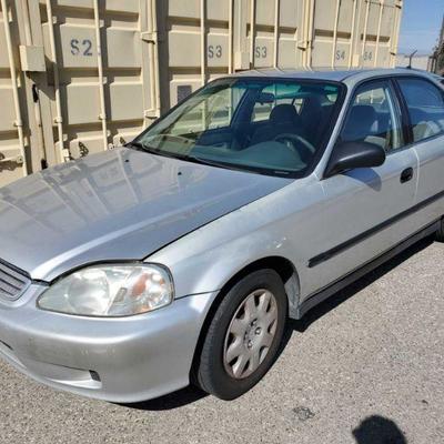 106: 1999 Honda Civic- CURRENT SMOG
Blows Cold Ac, cloth interior, power mirrors, front two power windows roll down, 1999 Honda Civic....