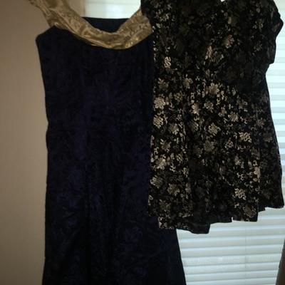 Vintage and antique clothing 