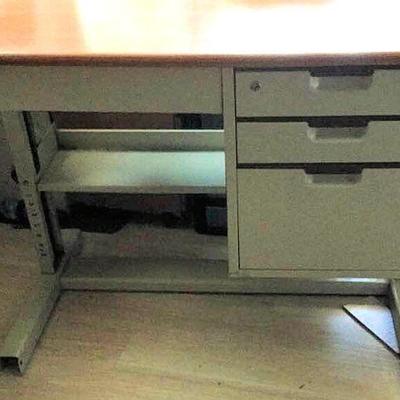 APC069 Metal Office Desk