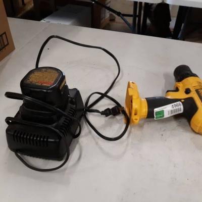 DC727 12 V 3 8 Cordless Drill Driver + A BATTERY ...
