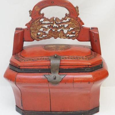 CHINESE LACQUERED WEDDING BASKET