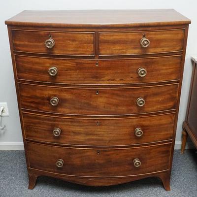 ENGLISH HEPPLEWHITE BOW FRONT CHEST