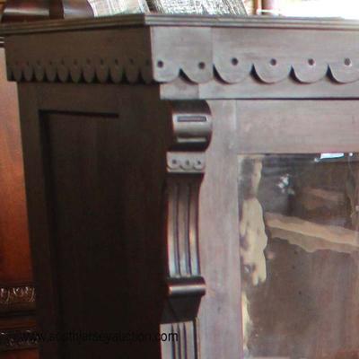  ANTIQUE Mahogany Carved Victorian Style 3 Door Bookcase

Auction Estimate $200-$400 – Located Dock 