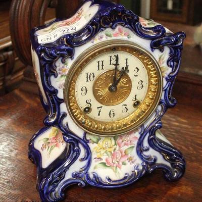  Collection of ANTIQUE Clocks including: Ansonia Clock Co., Brewster & Ingrahams CT. US, New Haven Clock, Anthony R. Yeates Perrith.,...