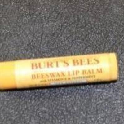 12 units - Burt's Bees 100% Natural Moisturizing L ...