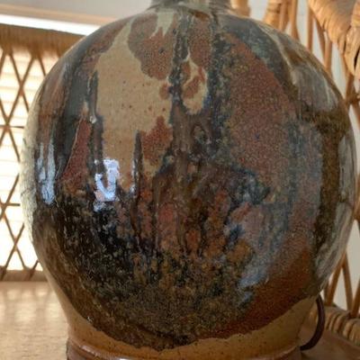 Art hand thrown pottery table lamp