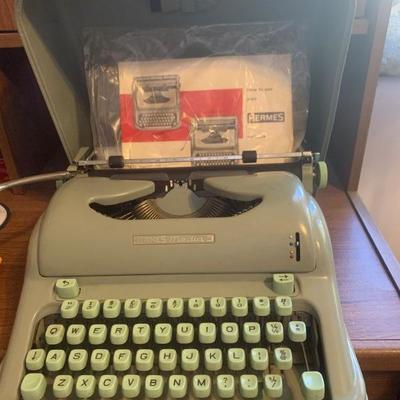 HermÃ¨s Media 3 1960s  typewriter ~ rare!