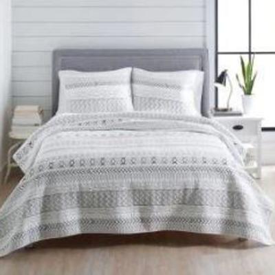 King Sized Embroidered Stripe Quilt by Better Home ...