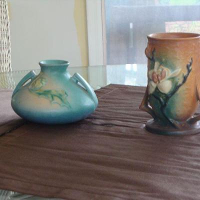 Roseville signed pottery 