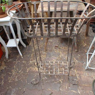 Metal Decorative Planter Stand 