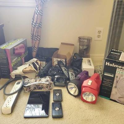 1034: Cell Phones, Tablet, Flashlights, Fans and more!
Including binoculars, smoke hood, blow dryer, extension cord and more!