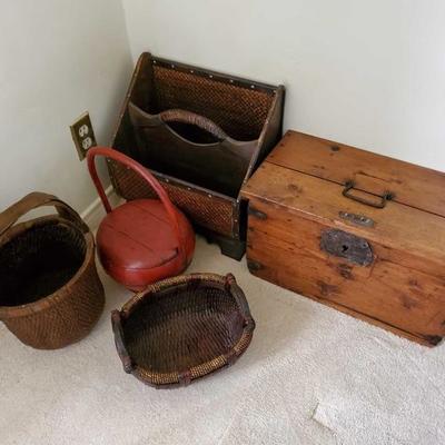 558: Decorative Baskets, Magazine Bin and Small Wood Trunk
Decorative Baskets, Magazine Bin and Small Wood Trunk