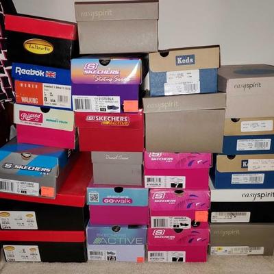 1510: Approx 58 Pairs of Shoes
Sizes vary from 6 1/2 to 7 1/2. Some appear to have been used