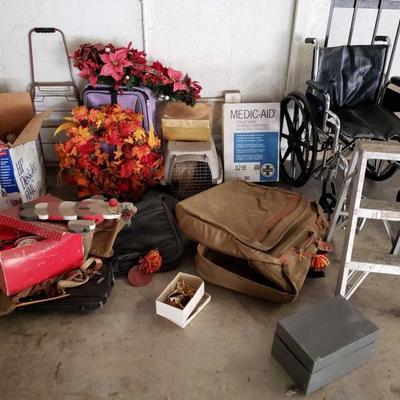 2000-Various Items, Wheelchair, Pet Carrier, Suit Case, Ladder, Lamp, and Other Items
Also includes new adult diapers, medical supplies,...