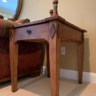 Superior Furniture End Table with Diamond Accent