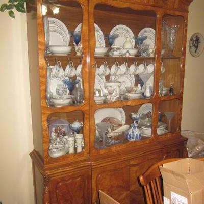 Stunning Dining Room Suite ~ Tons Of China Sets To Choose From
Tea Cup Collections