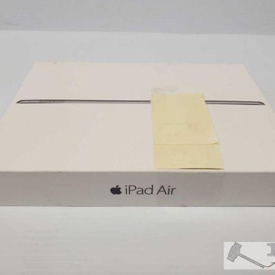 New, IPad Air 2 64gb Space Gray
New, IPad Air 2 64gb Space Gray. Model No. A1566 
OS15-203090.2