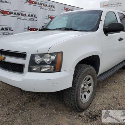 174-2014 Chevrolet Tahoe, White CURRENT SMOG
Current Smog, Cold AC, 4WD, Power windows, power mirrors, leather rear seat Year: 2014
Make:...