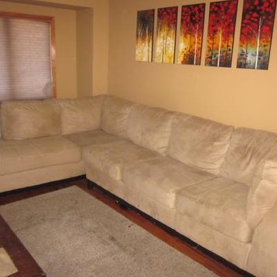 Raymour & Flanigan Sectional Sofa with Chaise Lounge 