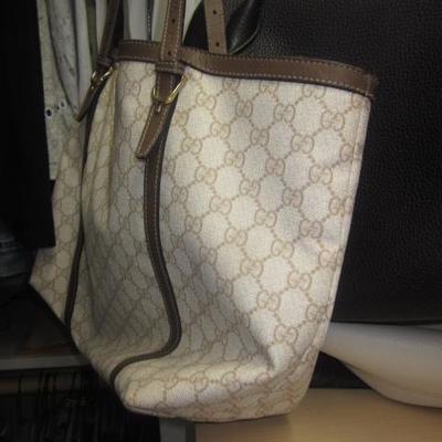 Designer Clothing Handbags W-Shoes w9 Gucci/Prada and more 