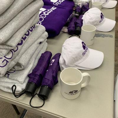 Godcloud Branded shirts, sweatshirts, hats, mugs, umbrellas